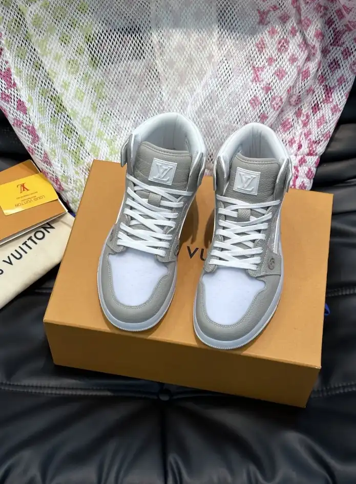 hype Louis Vuitton Sneakers