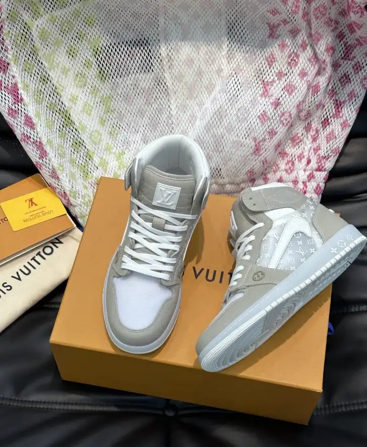 hype Louis Vuitton Sneakers