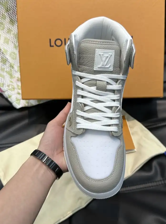 hype Louis Vuitton Sneakers