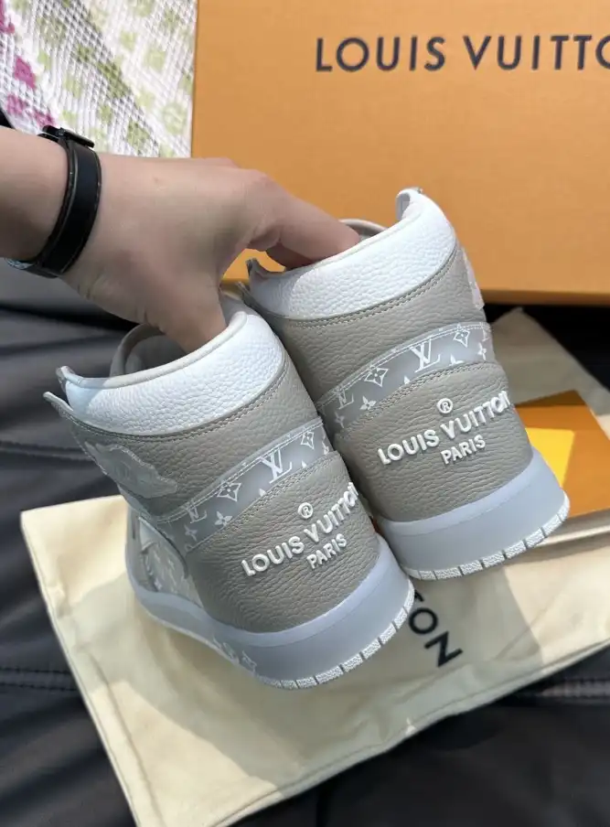 hype Louis Vuitton Sneakers