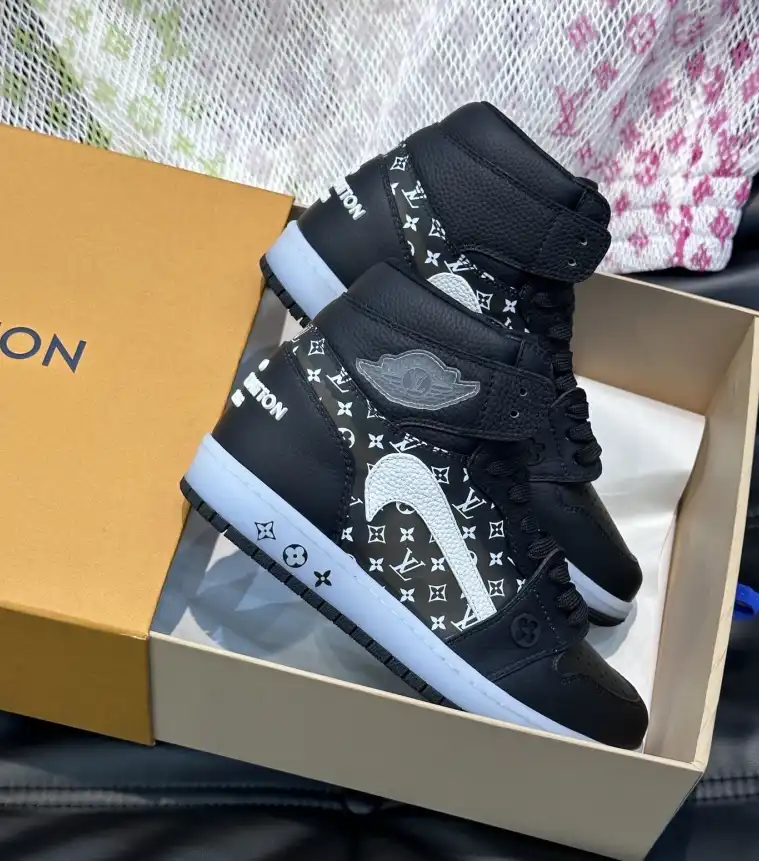 hype Louis Vuitton Sneakers