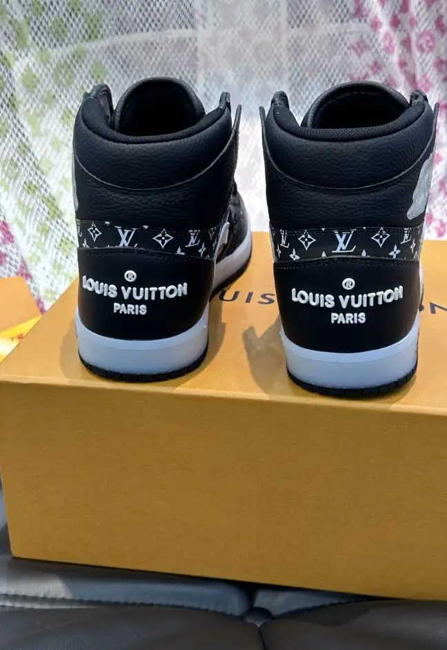 hype Louis Vuitton Sneakers