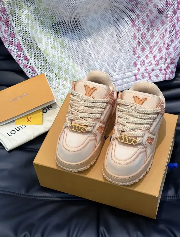 hype Louis Vuitton Sneakers