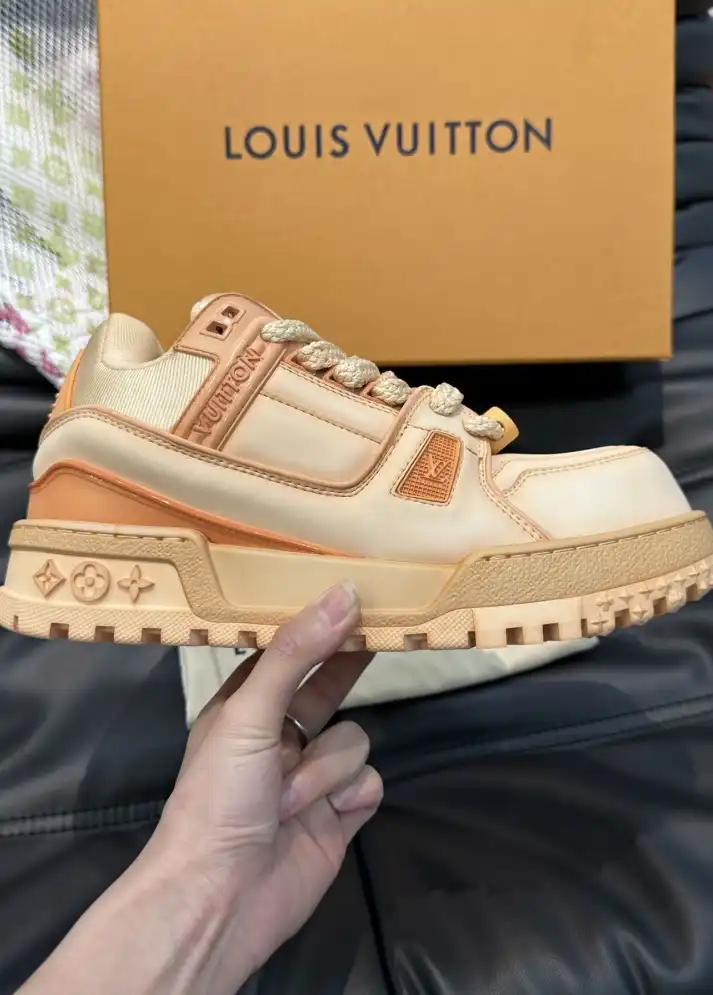 hype Louis Vuitton Sneakers