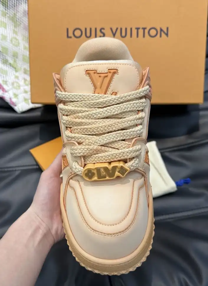 hype Louis Vuitton Sneakers