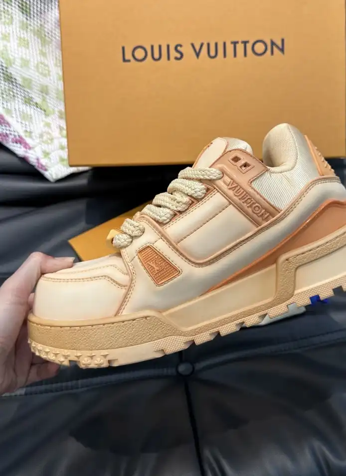 hype Louis Vuitton Sneakers