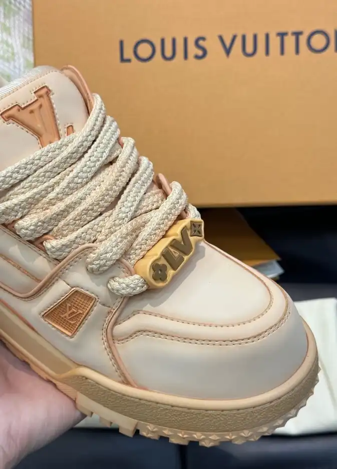 hype Louis Vuitton Sneakers