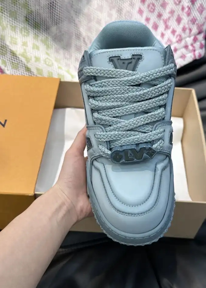 hype Louis Vuitton Sneakers