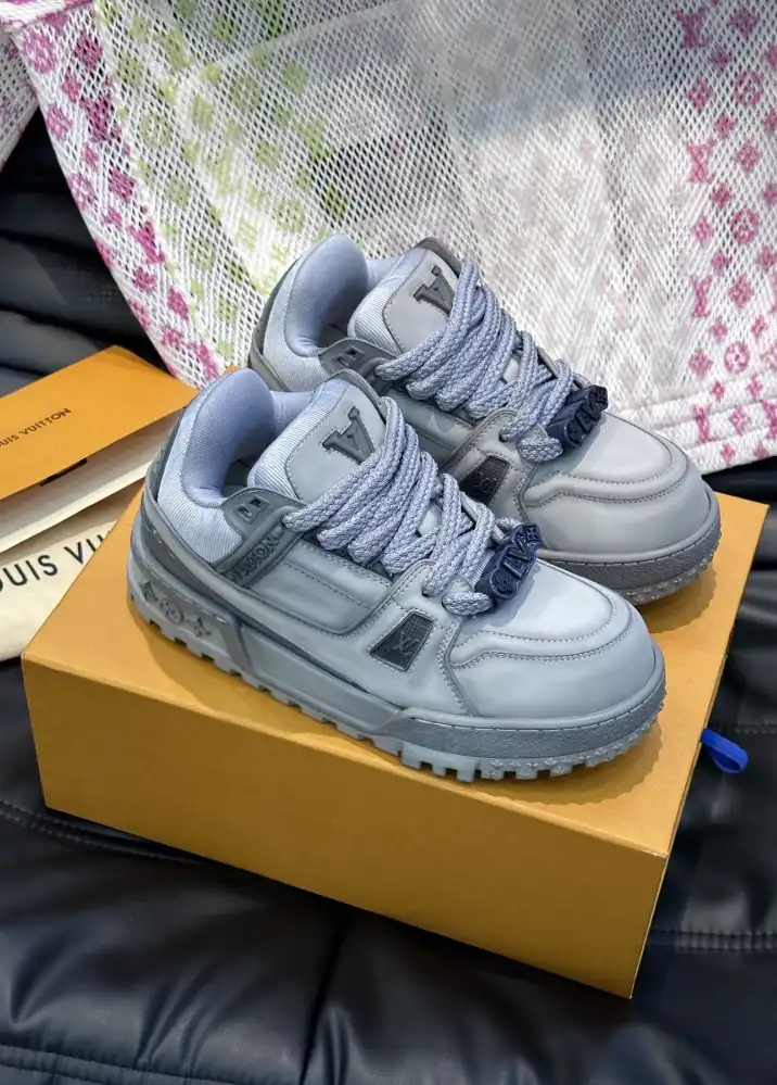 hype Louis Vuitton Sneakers