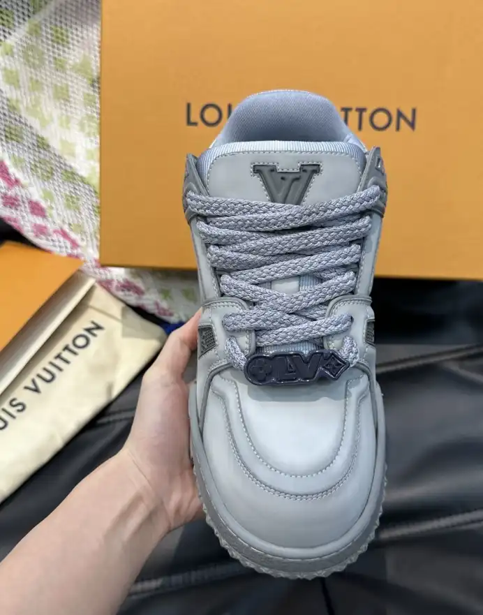 hype Louis Vuitton Sneakers