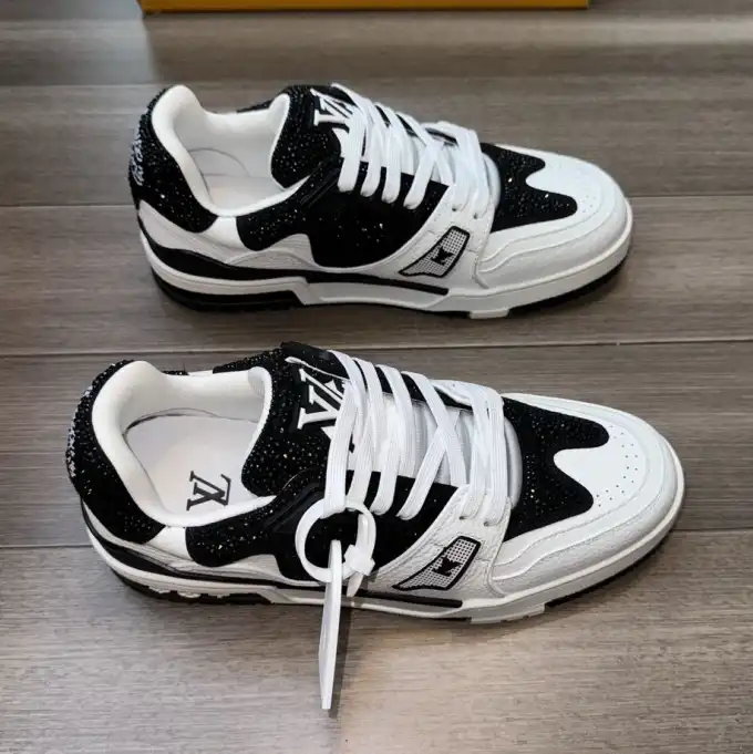 hype Louis Vuitton Sneakers