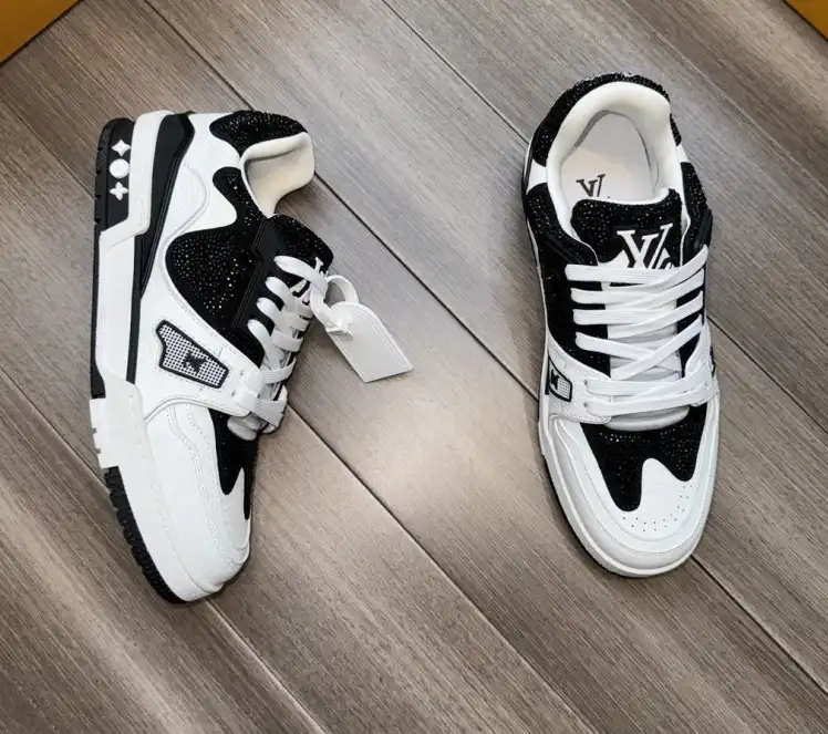 hype Louis Vuitton Sneakers