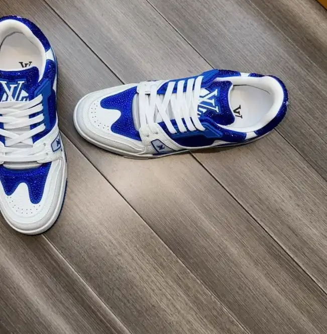 hype Louis Vuitton Sneakers