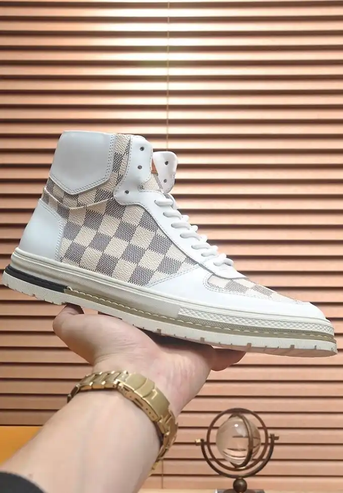 hype Louis Vuitton Sneakers