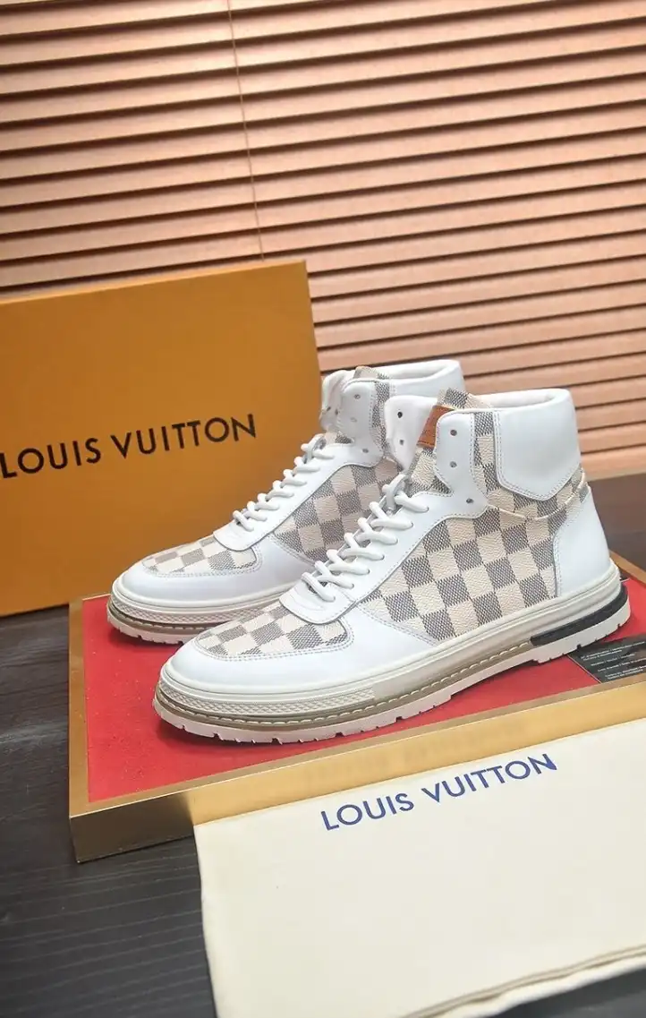 hype Louis Vuitton Sneakers