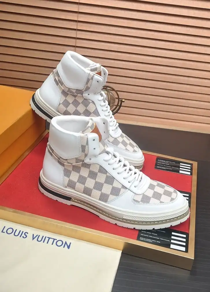 hype Louis Vuitton Sneakers