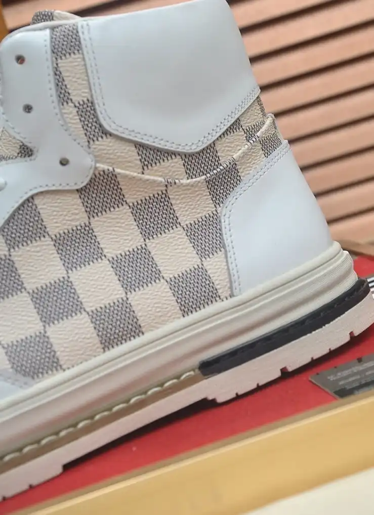 hype Louis Vuitton Sneakers