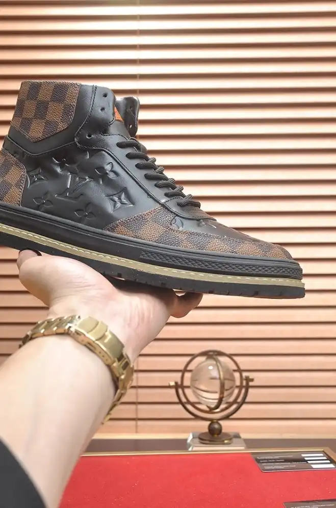 hype Louis Vuitton Sneakers