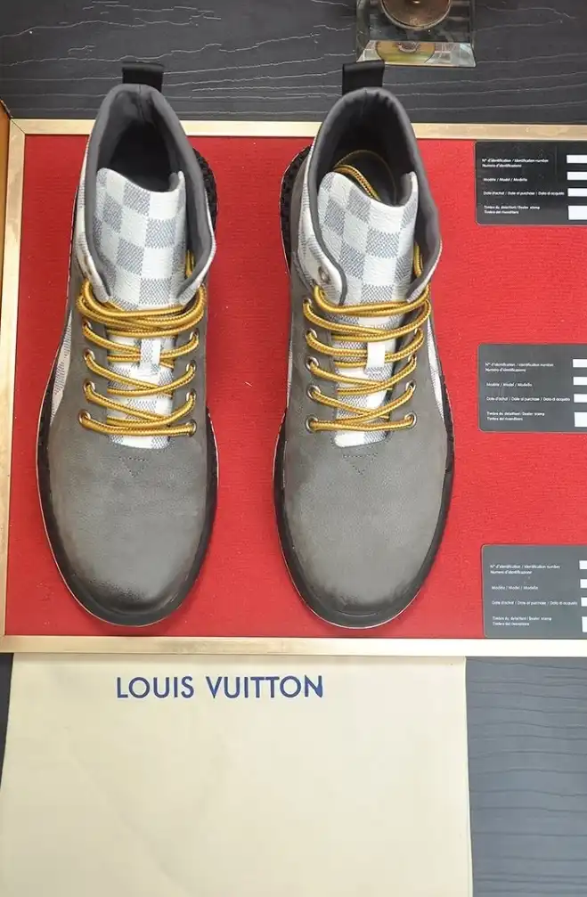 hype Louis Vuitton Sneakers