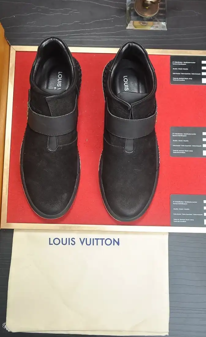 hype Louis Vuitton Sneakers