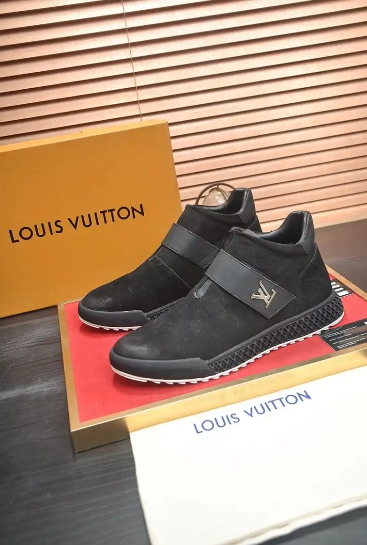 hype Louis Vuitton Sneakers