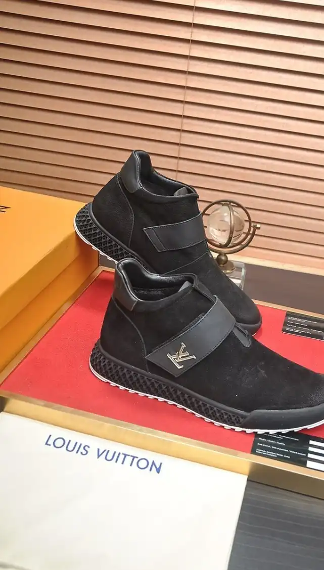 hype Louis Vuitton Sneakers