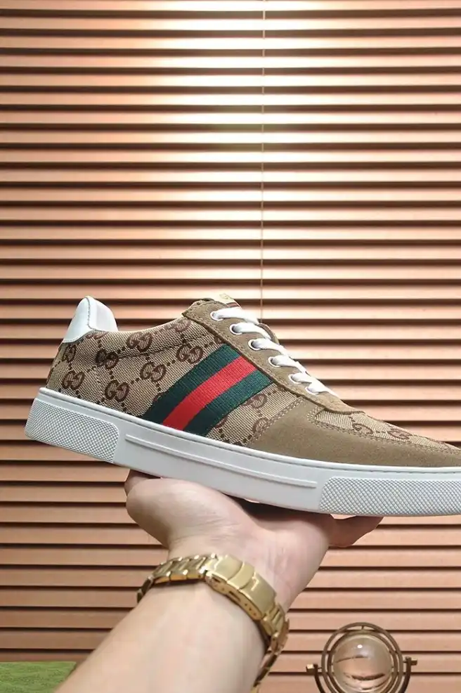 hype Gucci Sneakers