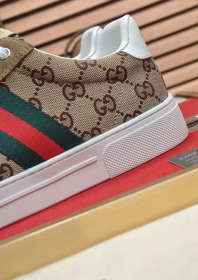 hype Gucci Sneakers