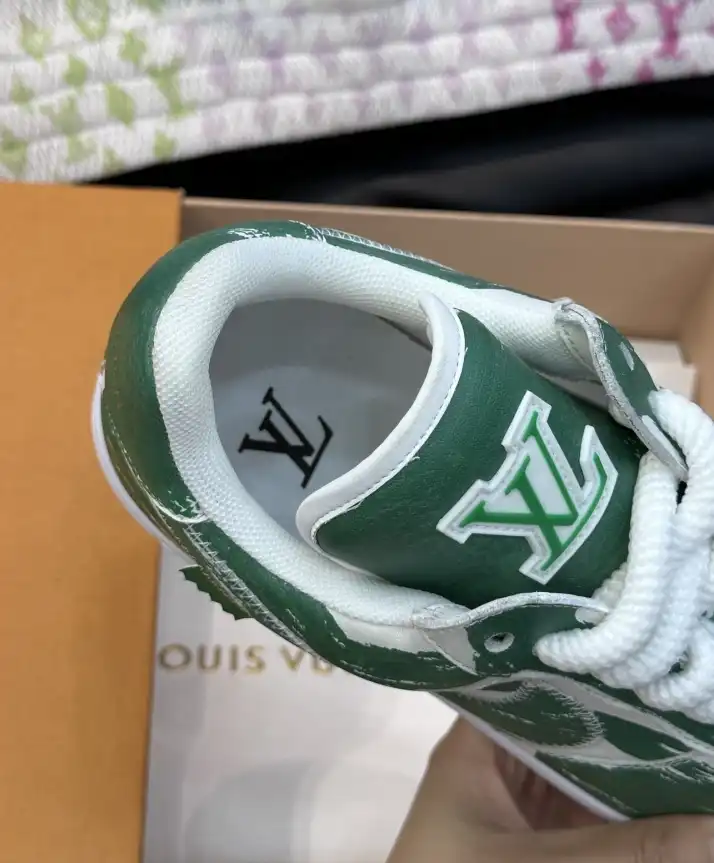 hype Louis Vuitton Sneakers