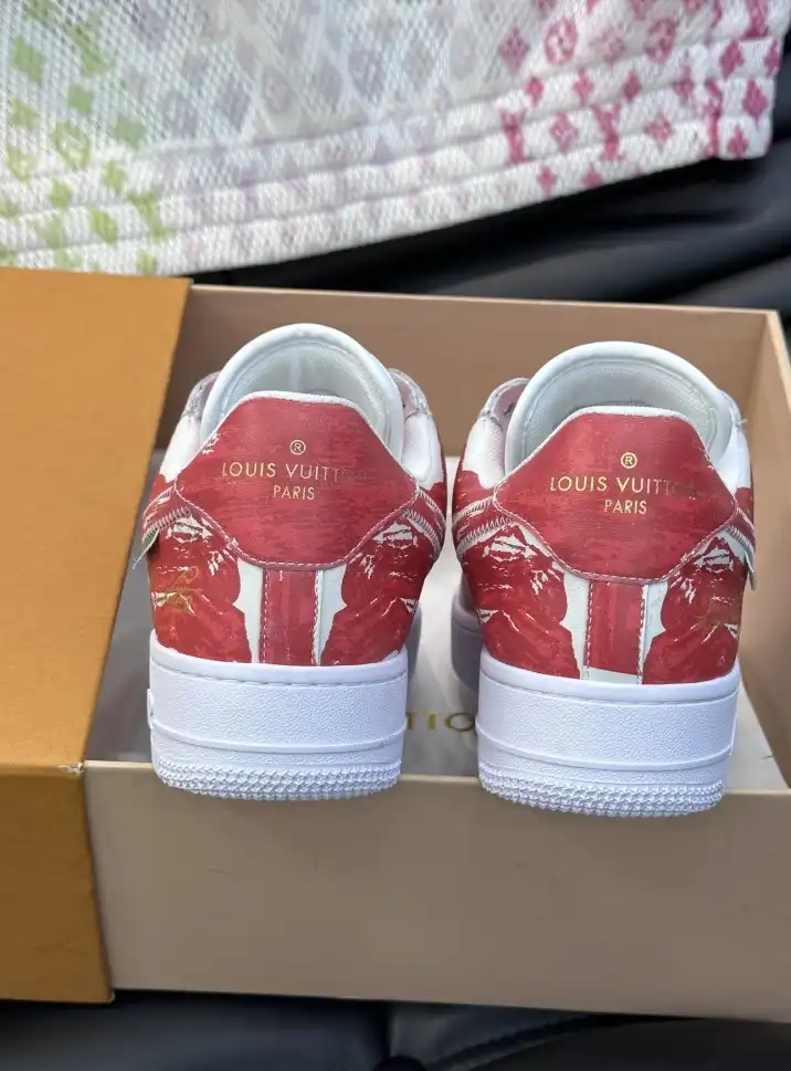 hype Louis Vuitton Sneakers