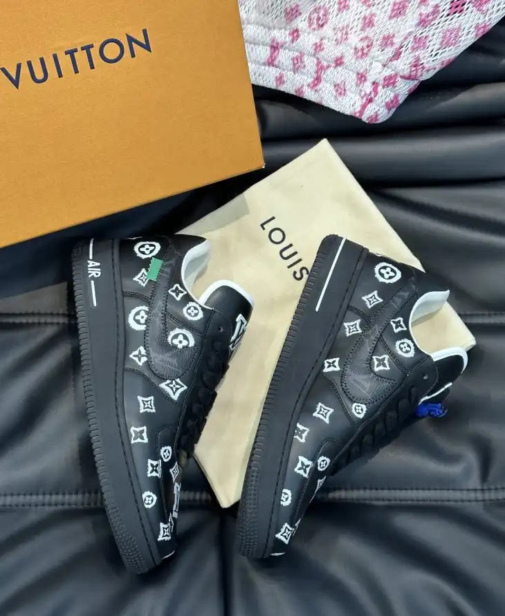 hype Louis Vuitton Sneakers