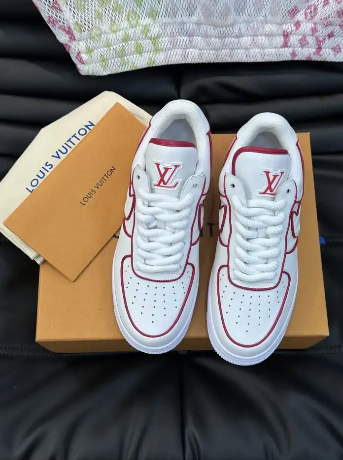 hype Louis Vuitton Sneakers