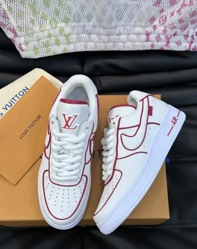 hype Louis Vuitton Sneakers