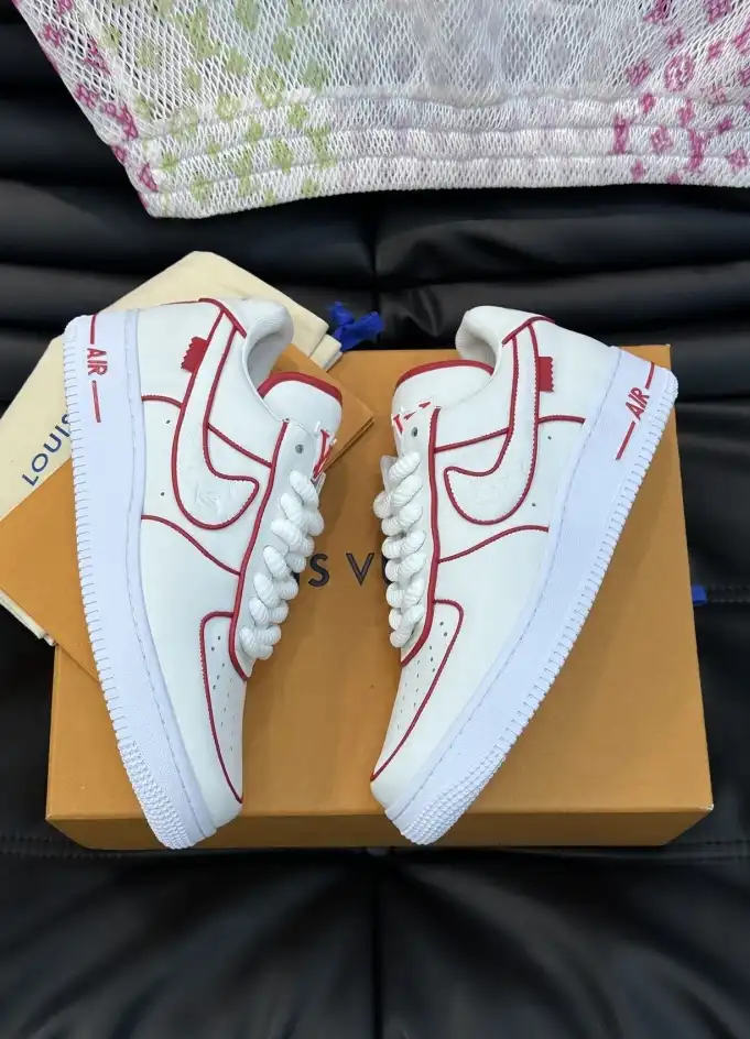 hype Louis Vuitton Sneakers