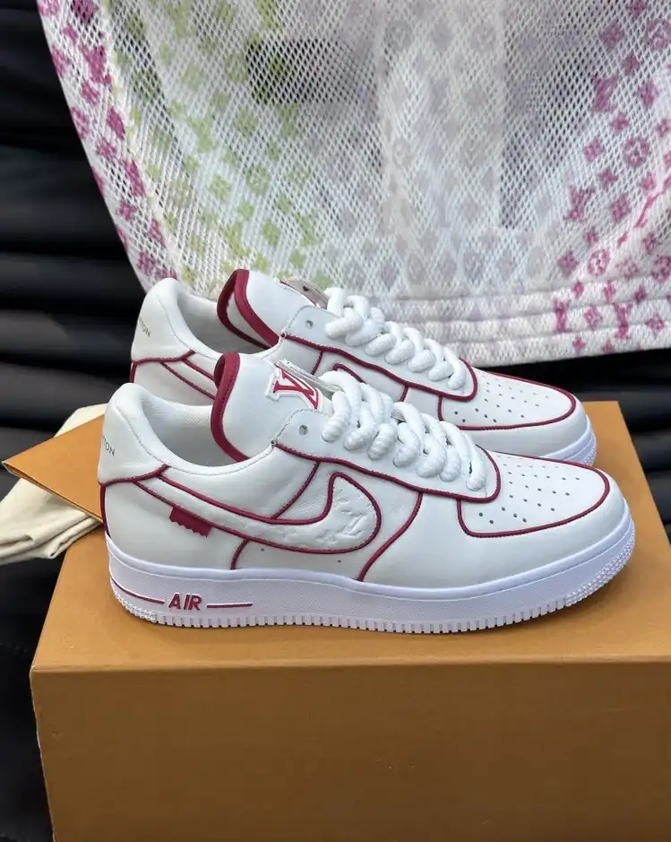 hype Louis Vuitton Sneakers