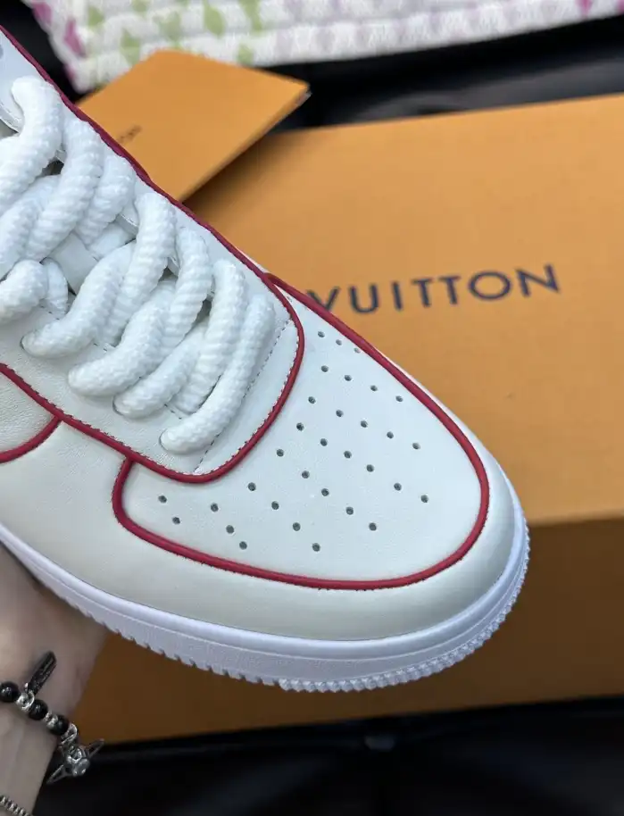 hype Louis Vuitton Sneakers