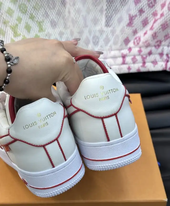 hype Louis Vuitton Sneakers