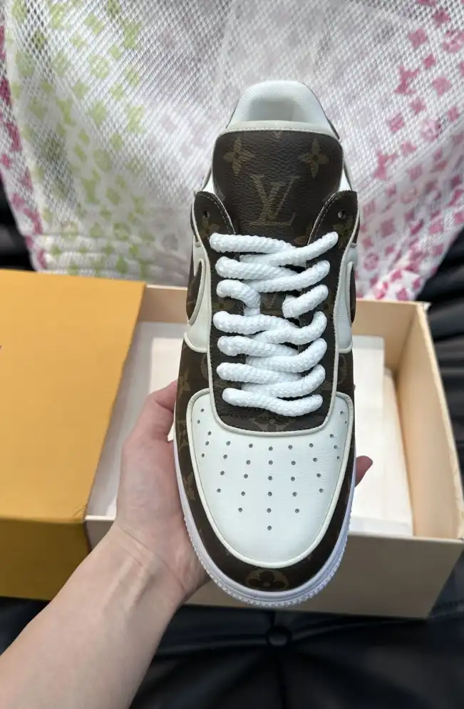 hype Louis Vuitton Sneakers