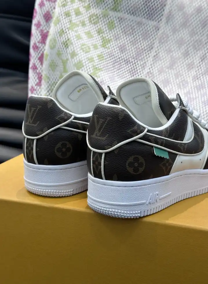 hype Louis Vuitton Sneakers