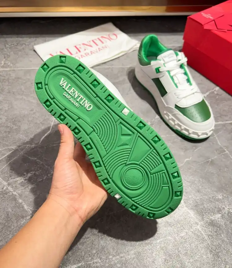 hype Valentino Sneakers