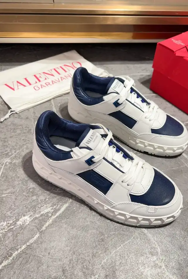 hype Valentino Sneakers