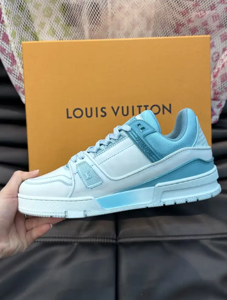 hype Louis Vuitton Sneakers