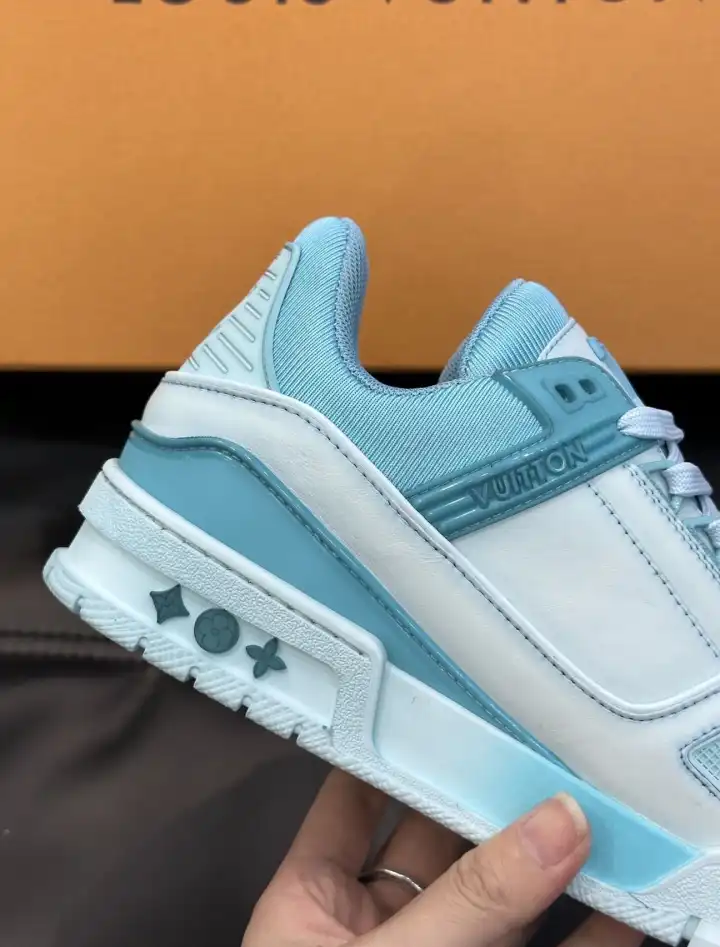 hype Louis Vuitton Sneakers