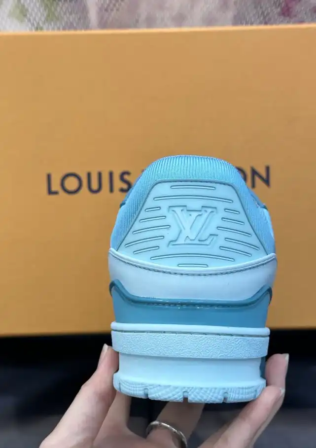 hype Louis Vuitton Sneakers