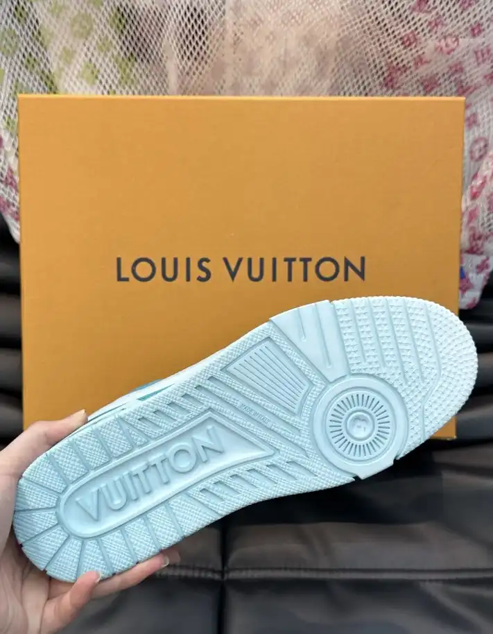 hype Louis Vuitton Sneakers