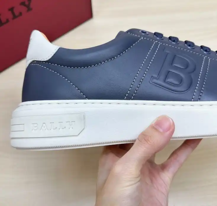 hype Burberry Sneakers