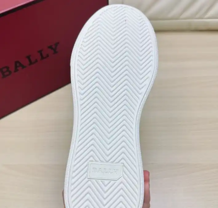 hype Burberry Sneakers