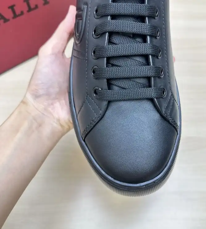 hype Burberry Sneakers