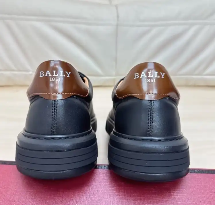 hype Burberry Sneakers