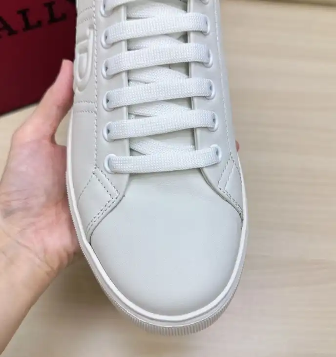 hype Burberry Sneakers